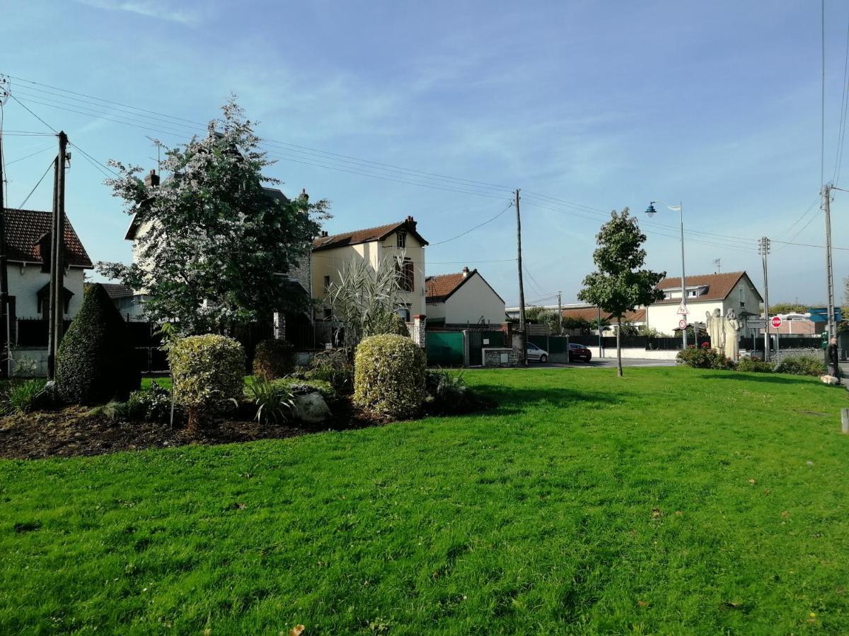 Loue Studio Propre !, Endroit Tres Calme, A 5 Minutes Gare Mantes La Jolie, Exterior photo