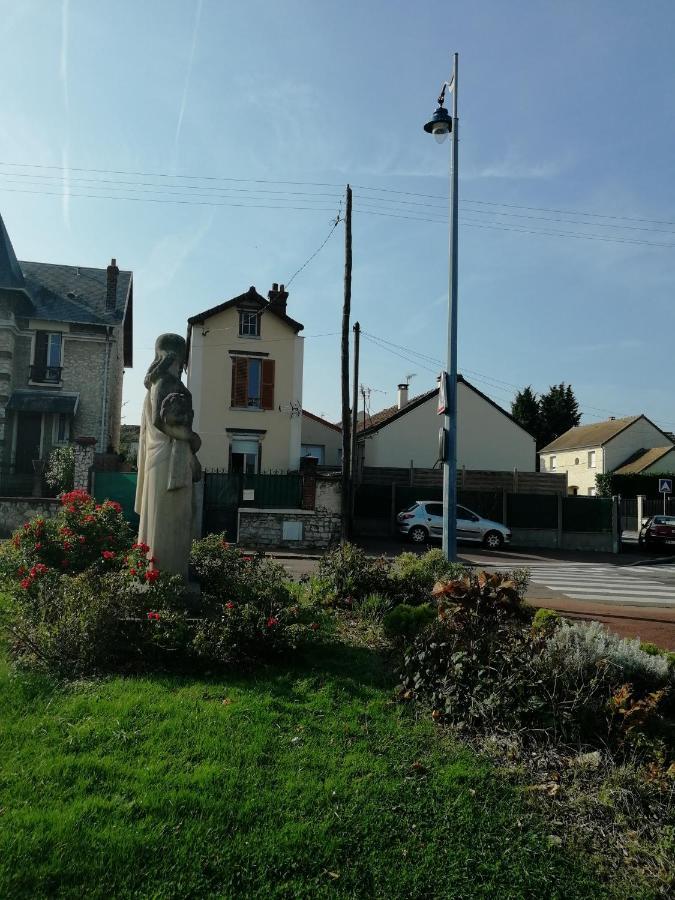 Loue Studio Propre !, Endroit Tres Calme, A 5 Minutes Gare Mantes La Jolie, Exterior photo